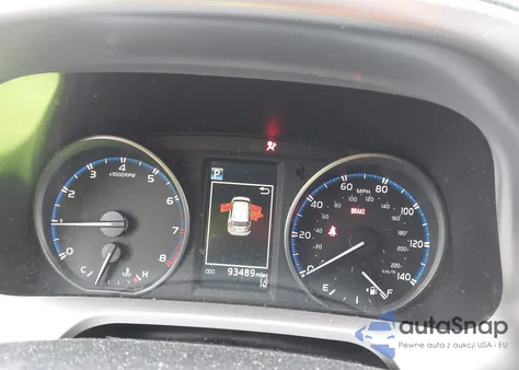 2017 Toyota Rav4 Le z USA, uszkodzony, nr VIN JTMBFREV4HJ138422